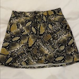 Pull&Bear Snake print mini skirt